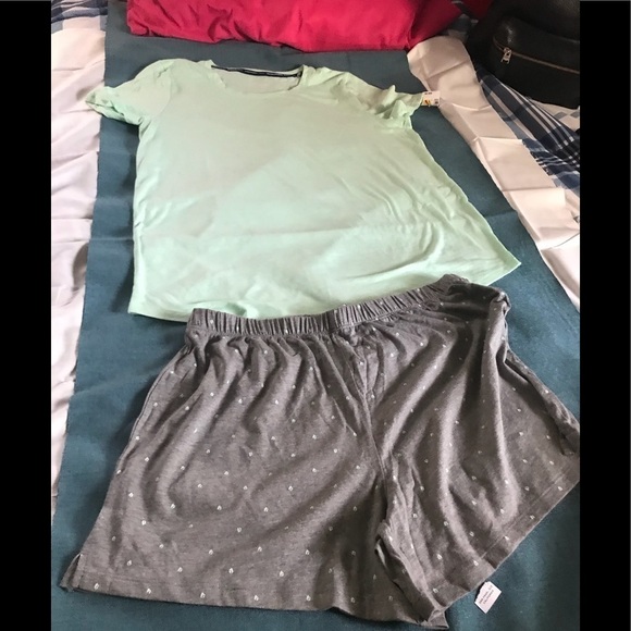 NWT- Tee & Shorts -pajama-set - Picture 2 of 2